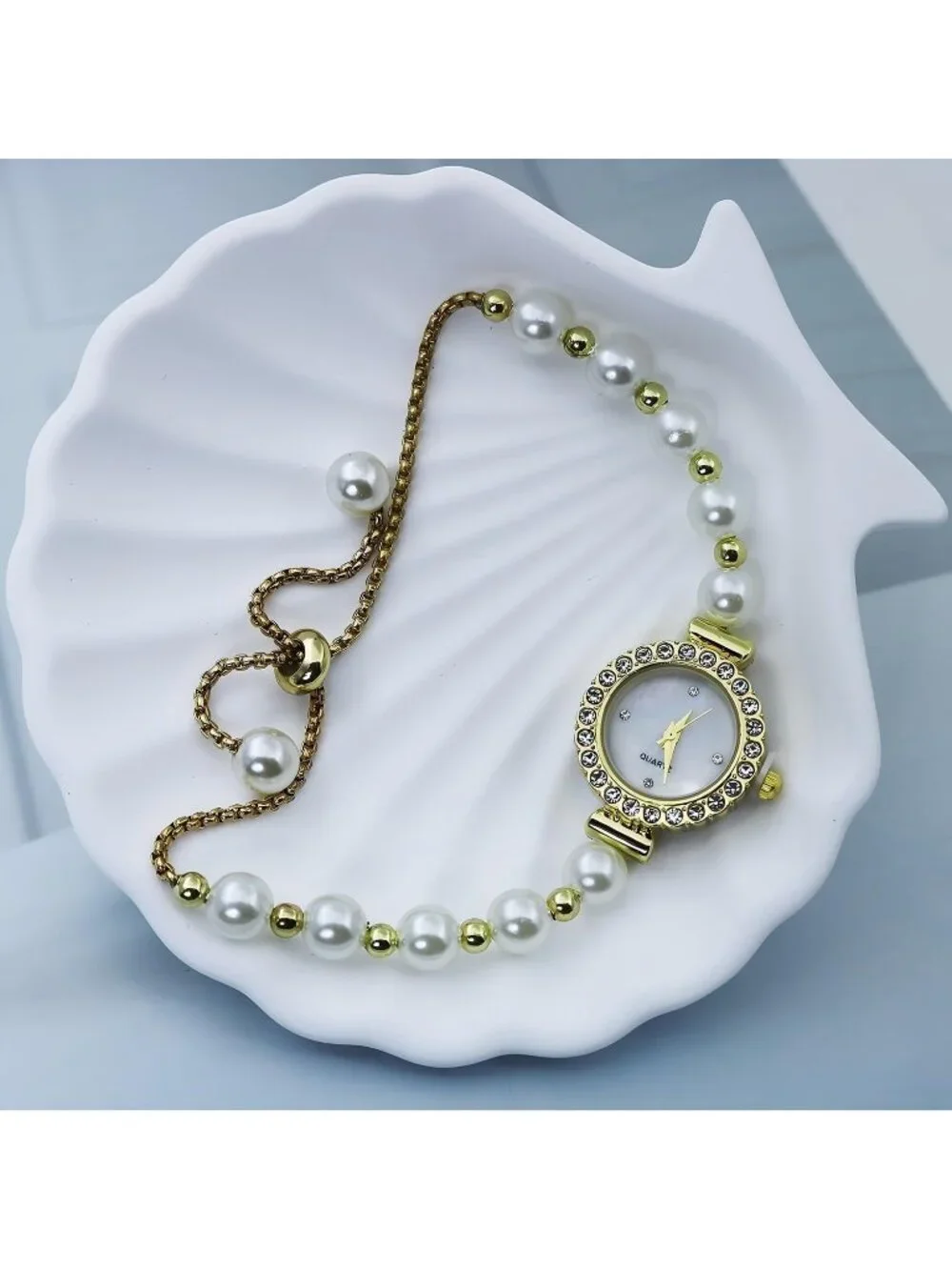 Women's Gold Simple Floral Bracelet Watch Diamond Quartz Luxury Wrist Watch